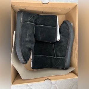 Girls Koolaburra Black Faux Fur Boots size 4
